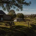 Camping Laguiole Aveyron à 5 minutes du village, emplacements et sanitaires